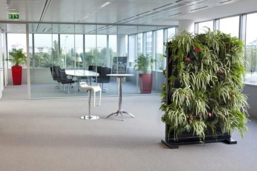 دیوار مصنوعی و طبیعی